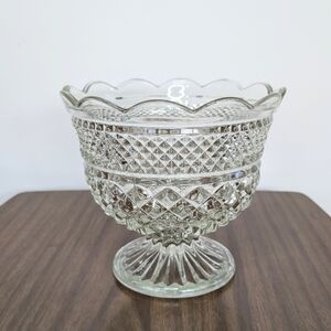 Vintage Anchor Hocking Wexford Pattern Footed Glass Salad Or Parfait Bowl